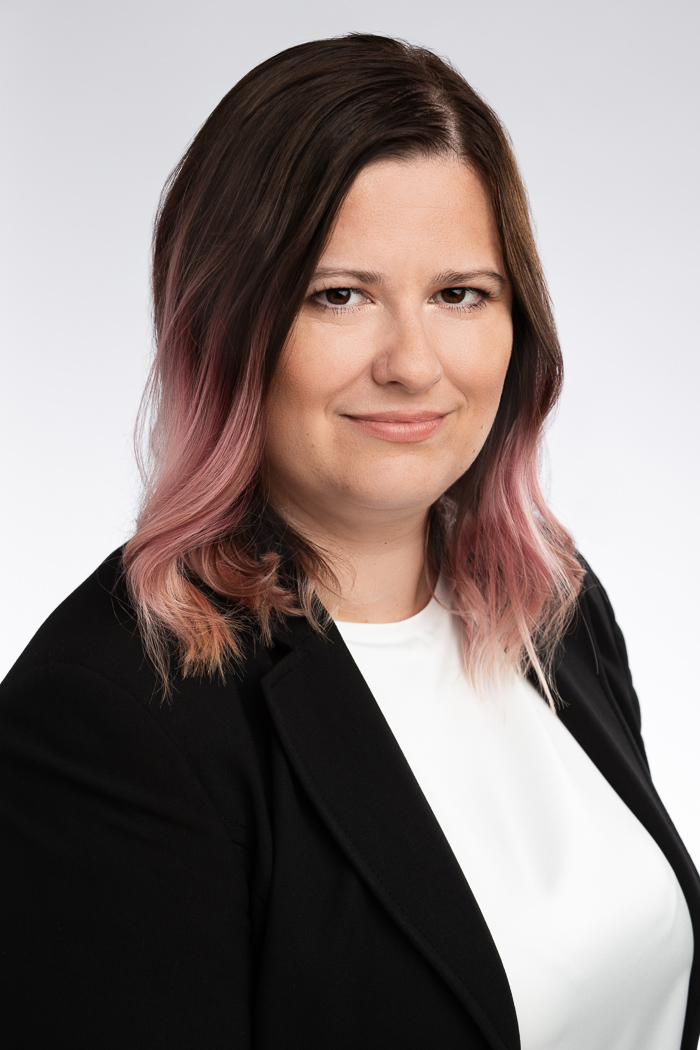 Nikol Kadeřávková https://www.hypocare.cz//files_source/makler_profil/upload/images/Kaderavkova_Nikol.jpg